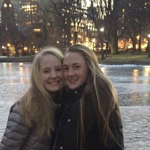 Meet your Posher, Caroline